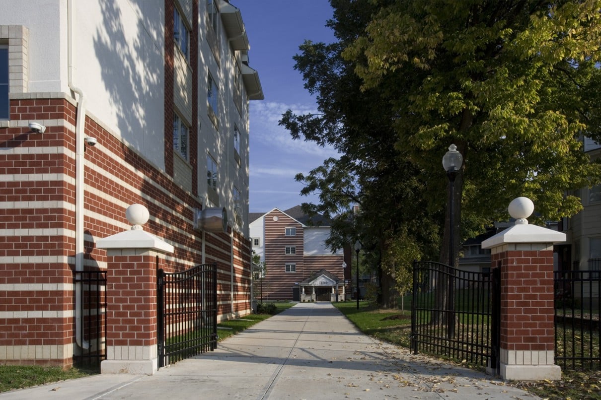 university-of-louisville-community-park-student-housing-entrance