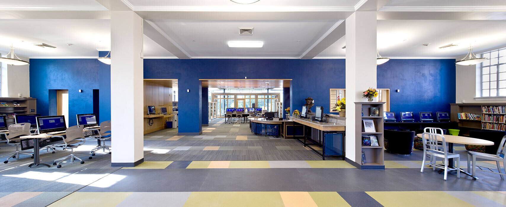 shawnee-library-interior-computers