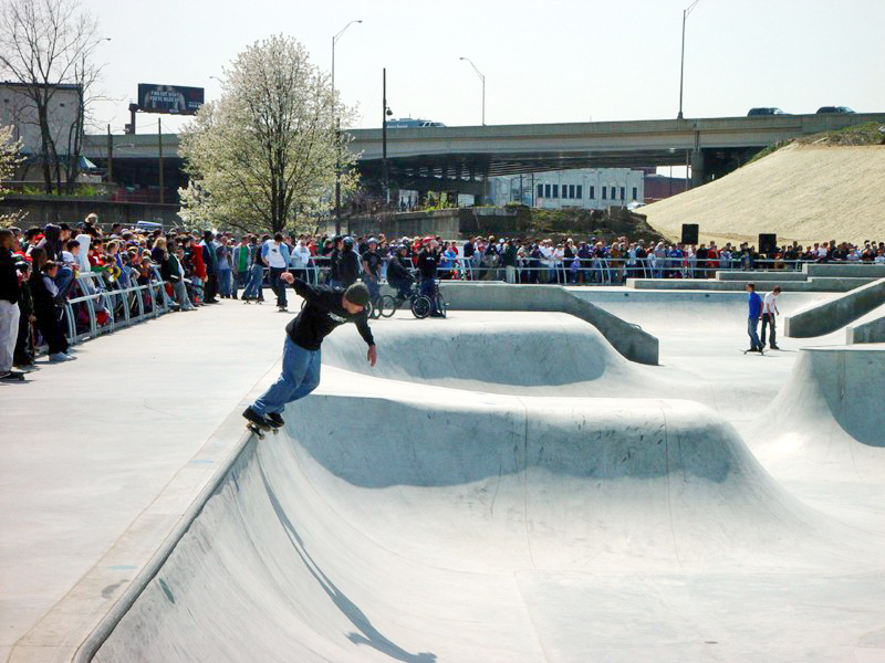 x-treme-park-louisville-opening-day-skaters