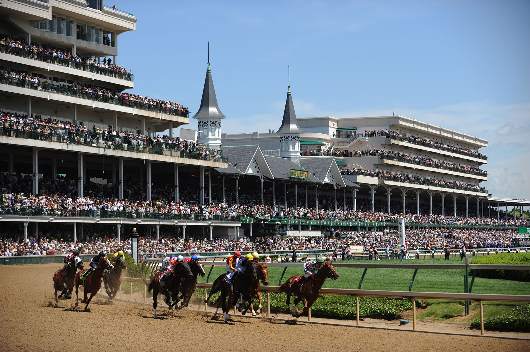 does churchill downs do tours