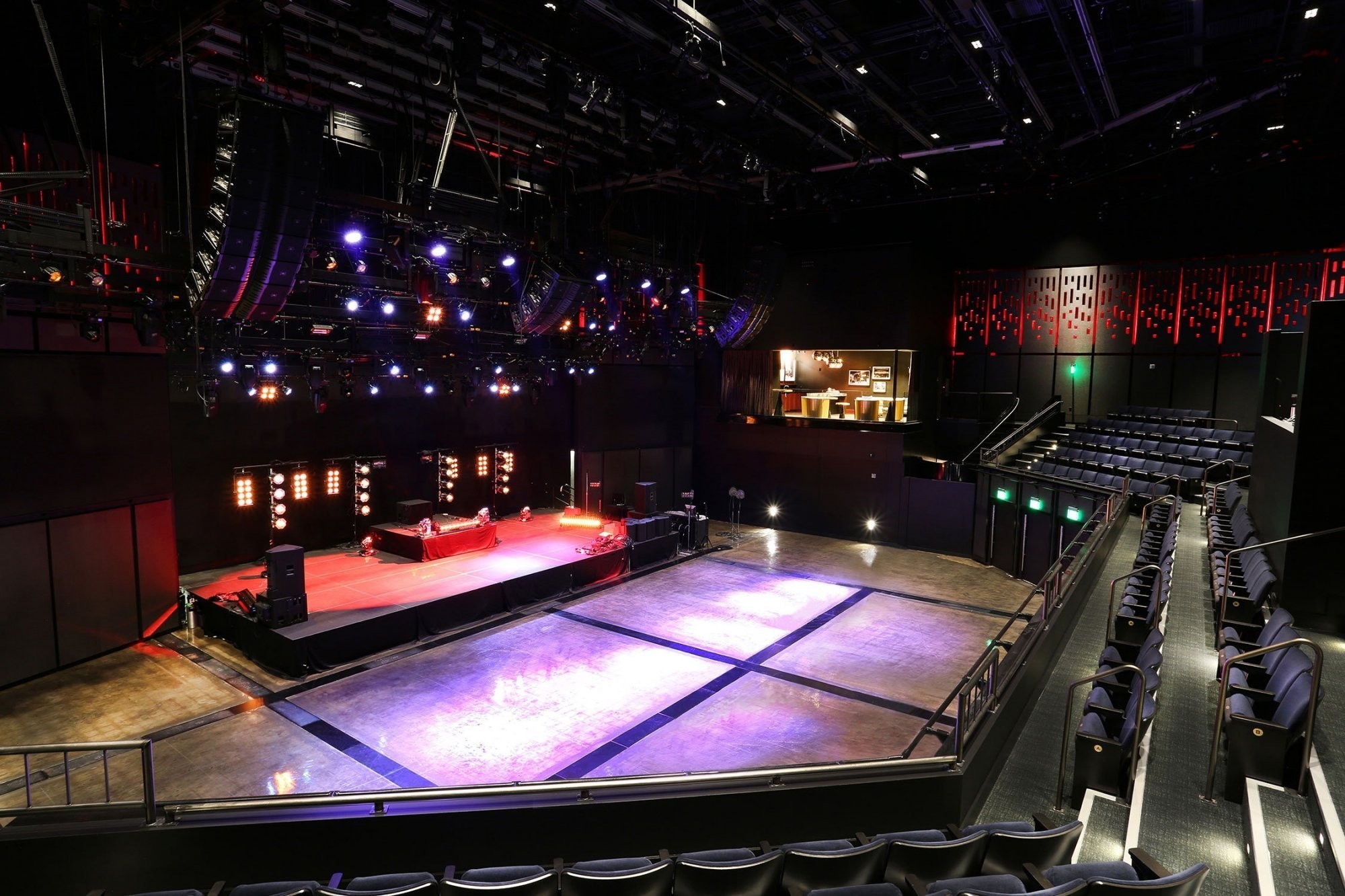 iheart-radio-theater-losangeles-stage