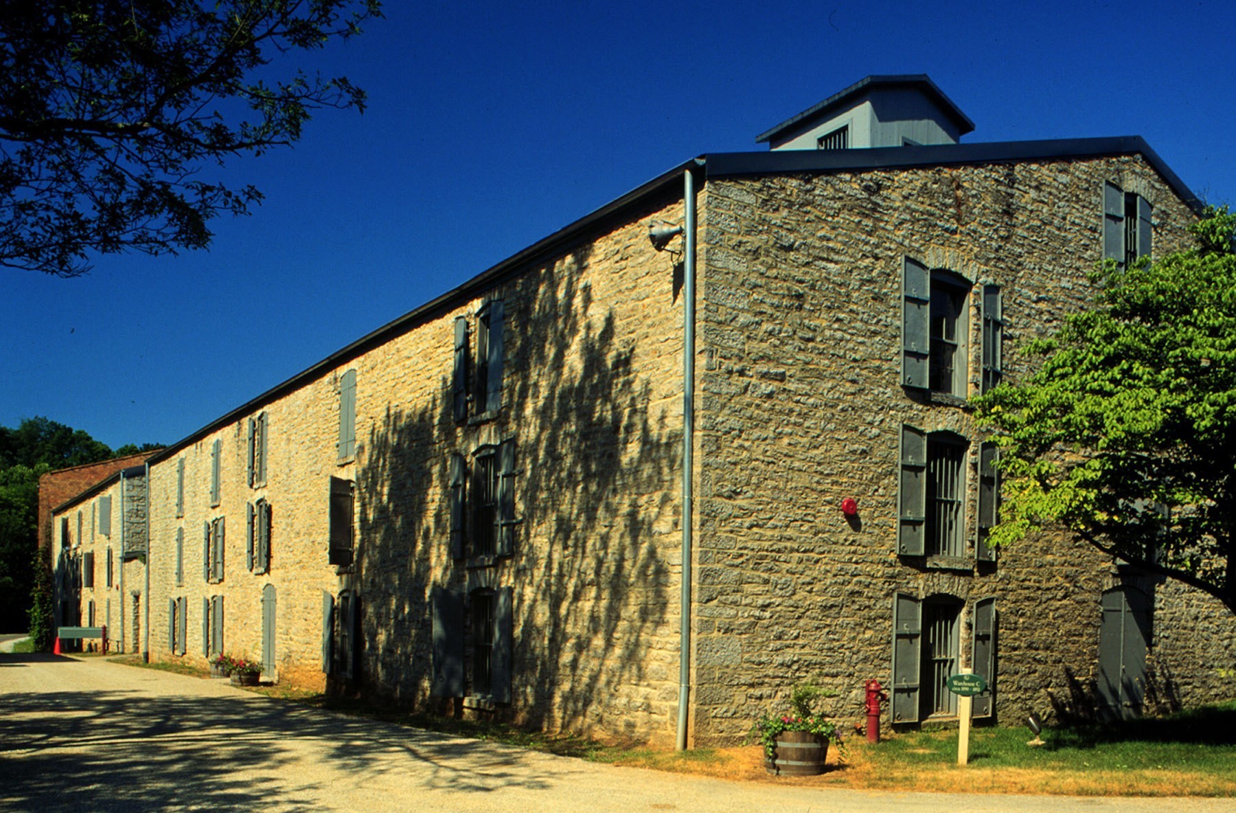 woodford-reserve-distillery-restoration-visitor-center-exterior