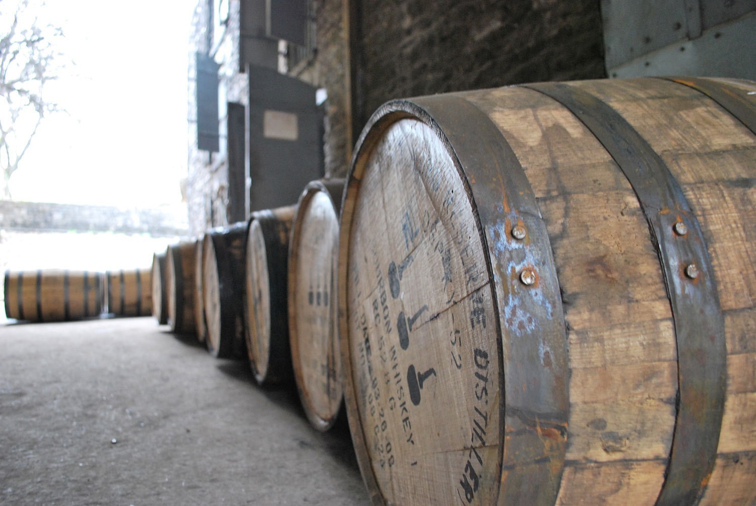 woodford-reserve-distillery-restoration-visitors-center-barrels