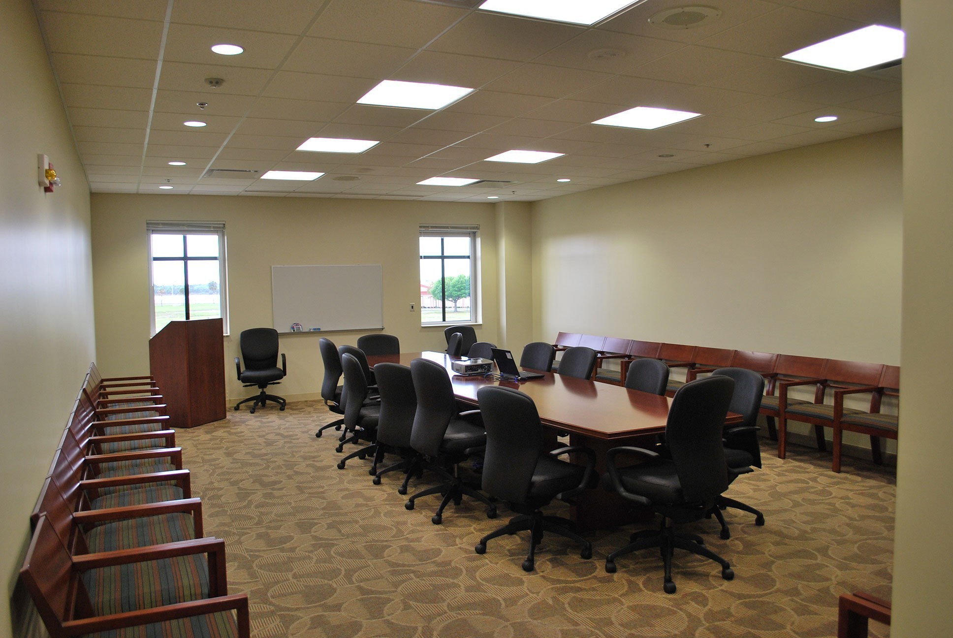 macdill-air-force-reserve-training-facility-conference-room