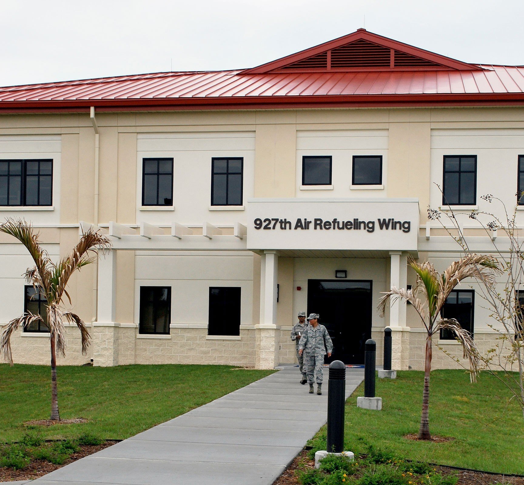 macdill-air-force-reserve-training-facility-exterior