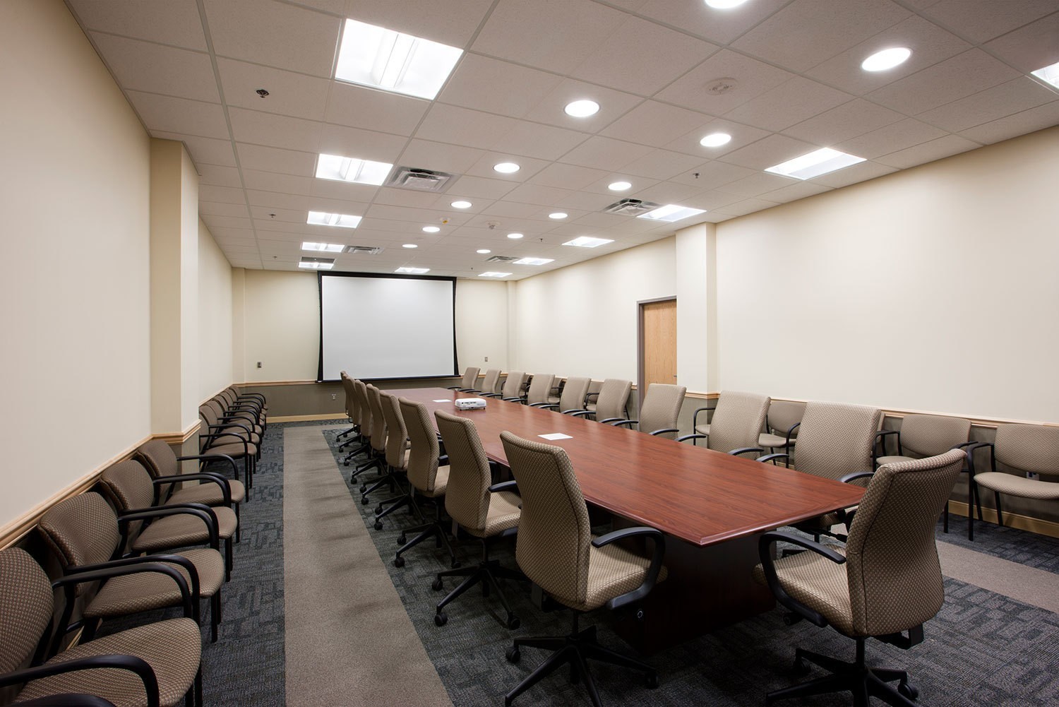 wright-patterson-airforce-base-30001-conference-room