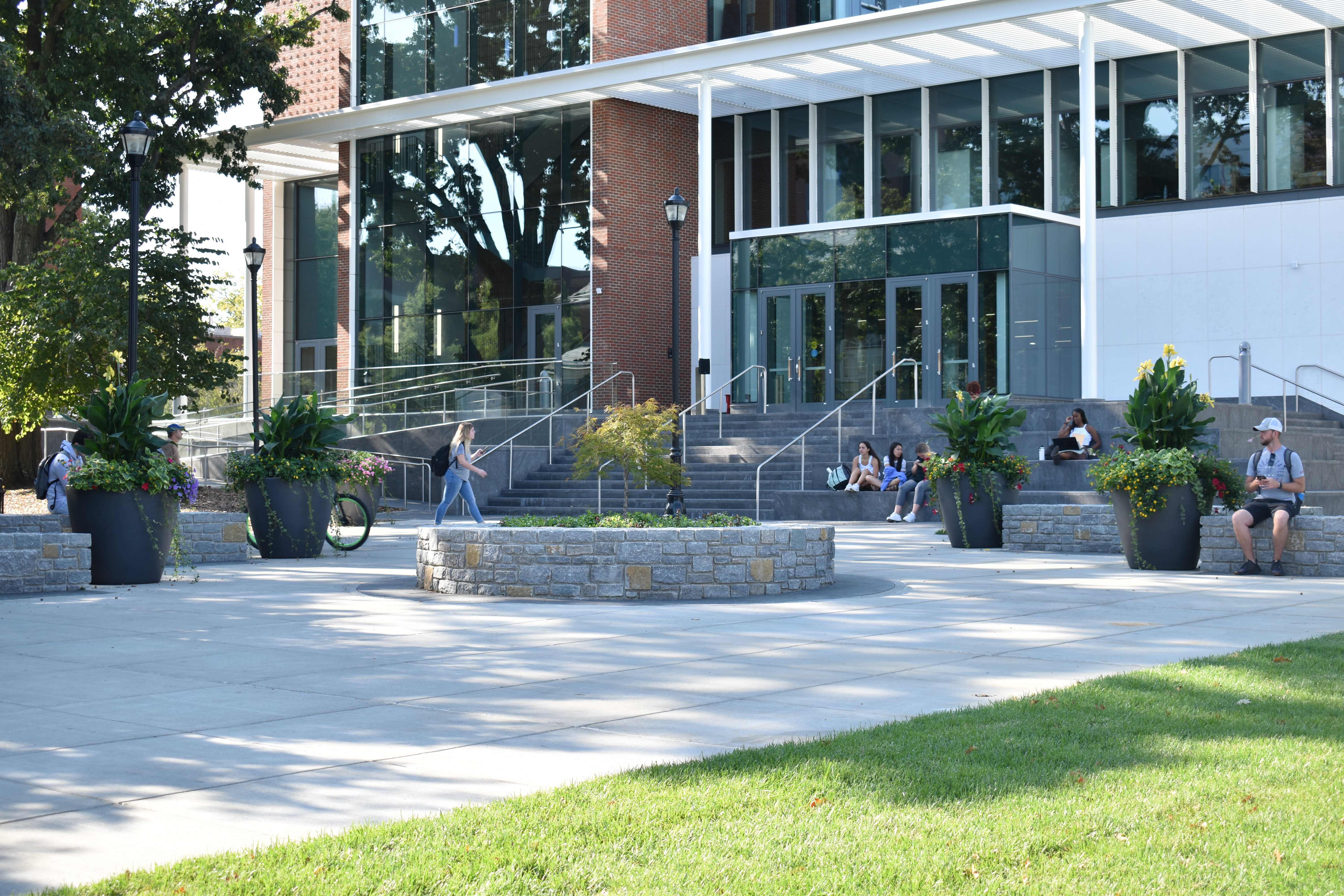 university-of-kentucky-memorial-hall-steps-landscape