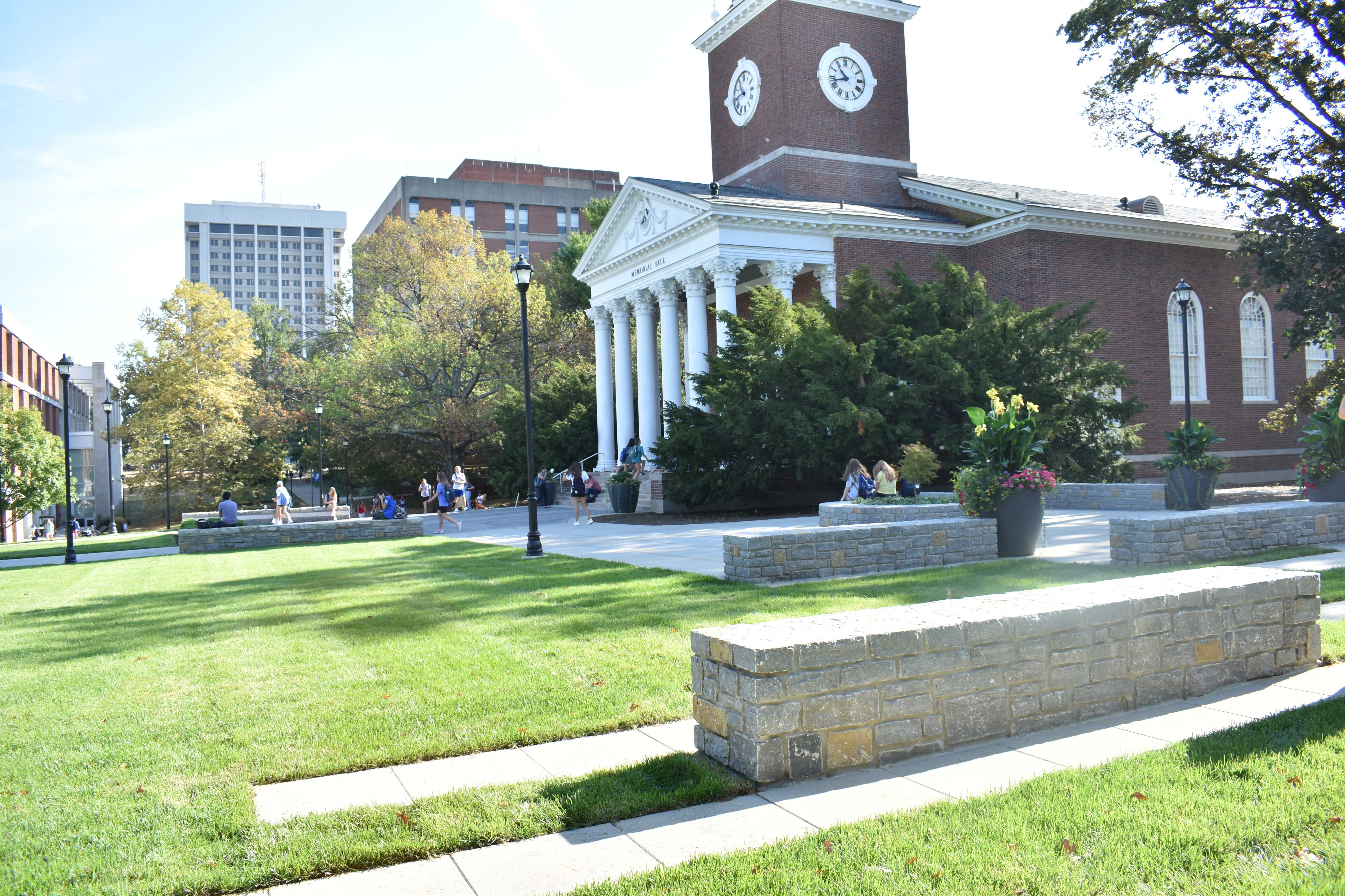 university-of-kentucky-memorial-hall-stone-dividers