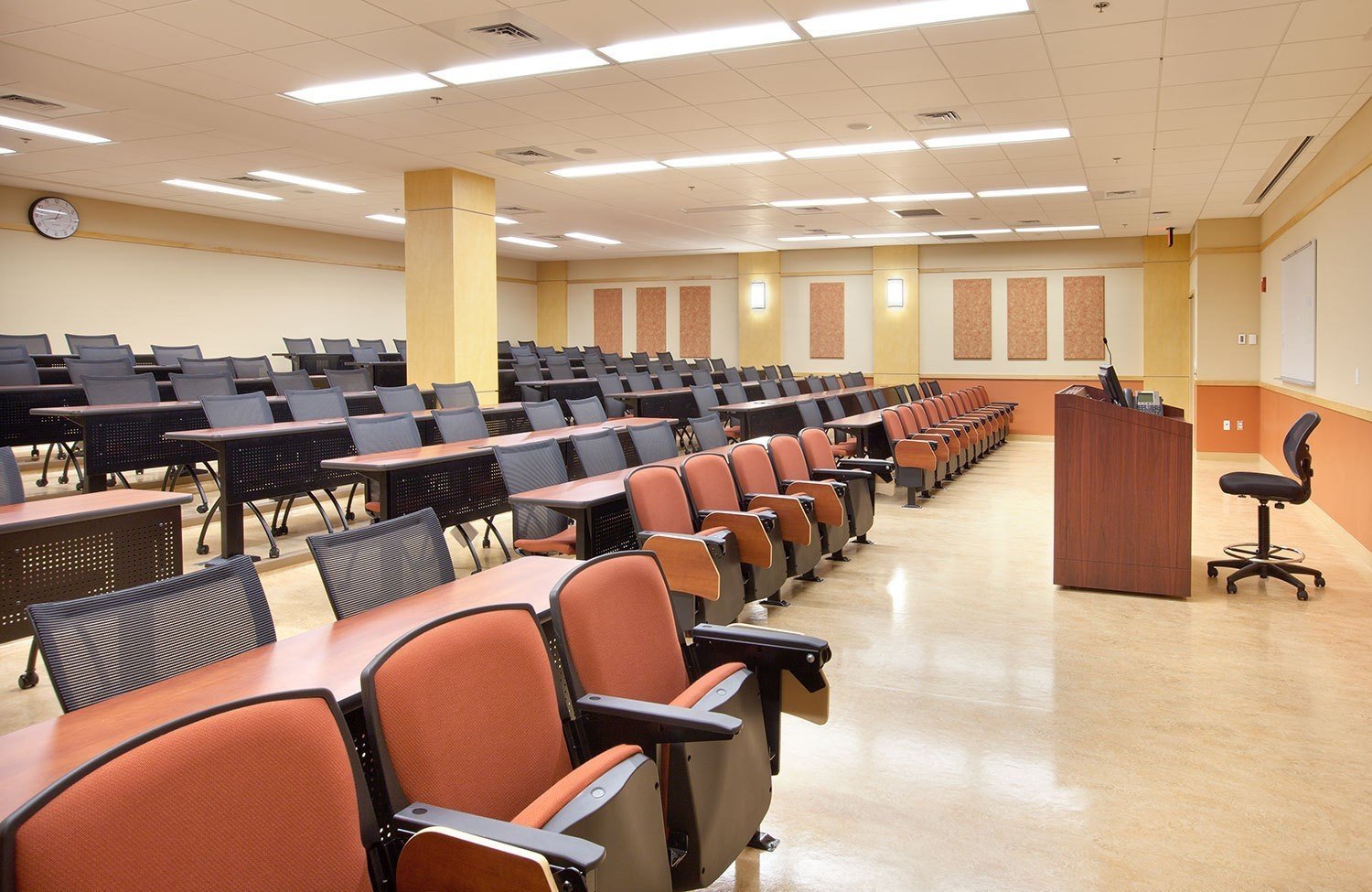 university-of-louisville-school-of-dentistry-classroom